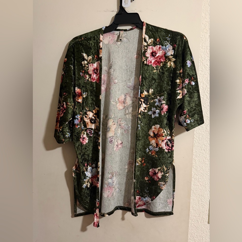 Pomelo Floral Velvet Cardigan Size‎ L Granola Fairy Whimsey Boho Layering